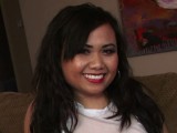 Vidéo porno mobile : Charmante Asiat se fait défoncer par 2 mecs pour la première fois